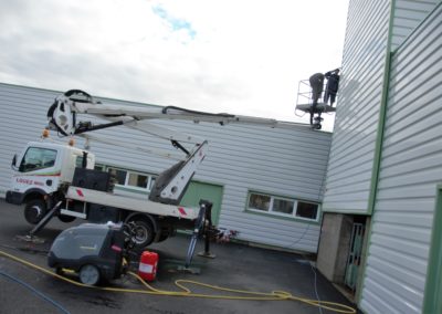 Nettoyage avec nacelle